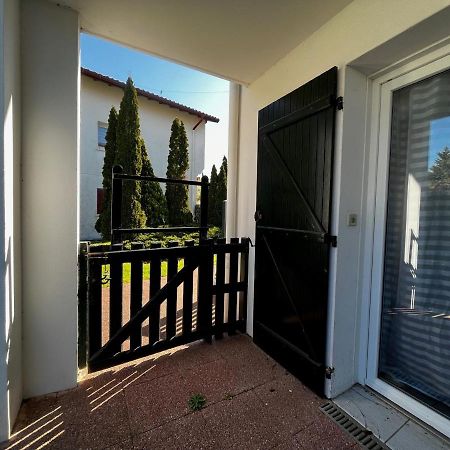 Bel Appartement T3 Avec Jardin, Piscine Et Parking, Proche Plage A Hendaye - Fr-1-239-739 Exterior foto